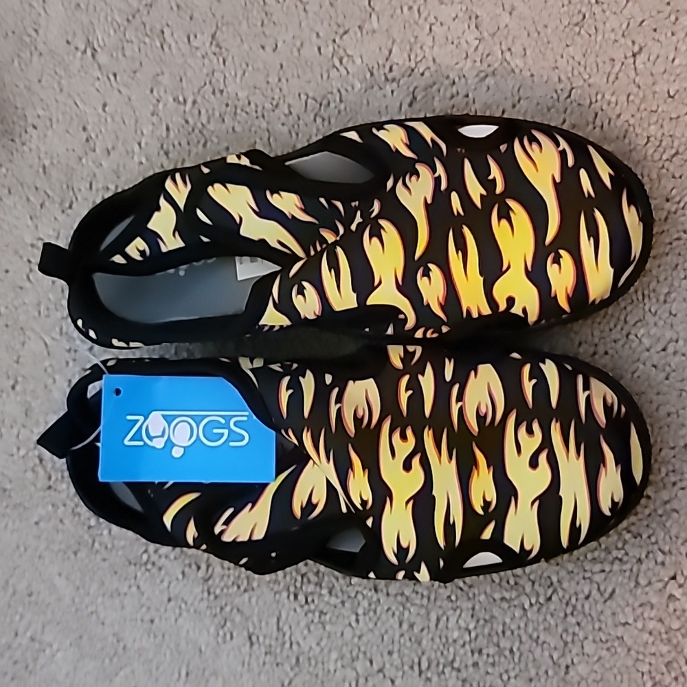 NWT Kids Zoogs Water Shoes Multiple Sizes Available